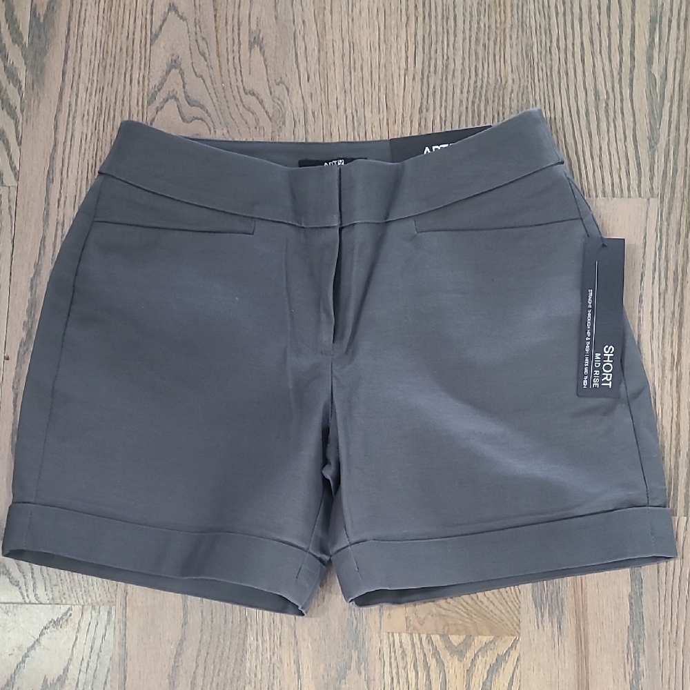 Apt. 9 Grey Cuffed Shorts NWT